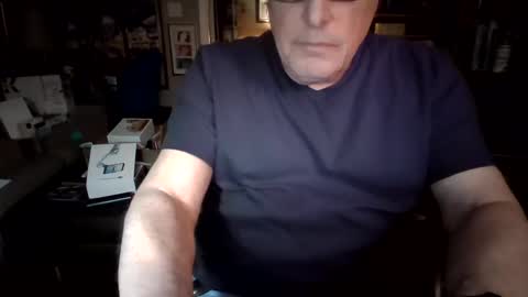 Snapshot of gerrardjj chatting on 02-26-25, 10:31 Jason online show from 02-26-25, 10:31