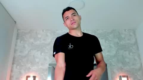 Snapshot of gerson_zt chatting on 02-13-25, 03:39 im Gerson online show from 02-13-25, 03:39