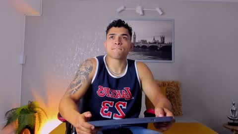 Snapshot of gerson_zt chatting on 09-16-25, 06:53 im Gerson online show from 09-16-25, 06:53