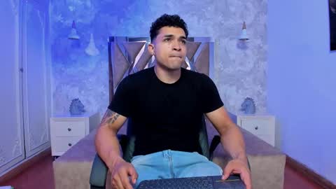 Snapshot of gerson_zt chatting on 10-07-25, 05:43 im Gerson online show from 10-07-25, 05:43