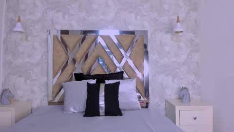 Snapshot of gerson_zt chatting on 10-19-25, 08:53 im Gerson online show from 10-19-25, 08:53