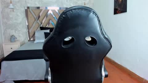 Snapshot of gerson_zt chatting on 10-25-25, 08:03 im Gerson online show from 10-25-25, 08:03