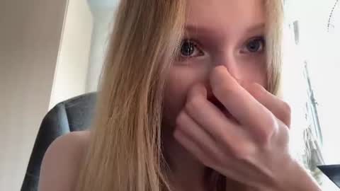 Sophie online show from 07-28-26, 05:14