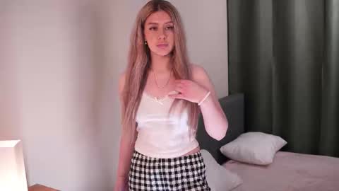 Bonnie online show from 02-06-26, 06:44