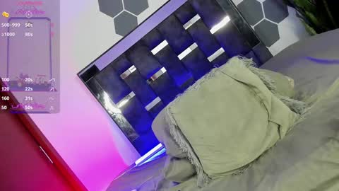 L A U R A online show from 12-16-24, 02:04