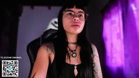 Sara online show from 06-17-26, 01:56