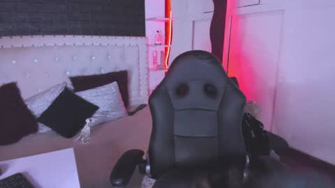 Allison  online show from 01-15-25, 06:08