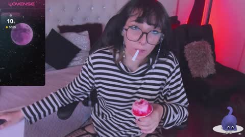 Allison  online show from 01-22-25, 05:06