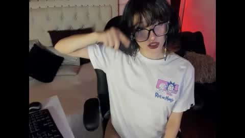 Allison  online show from 02-07-25, 03:30