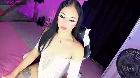 Gia Ferrara online show from 05-05-26, 03:36