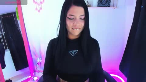 giaaaa   online show from 09-26-25, 11:09