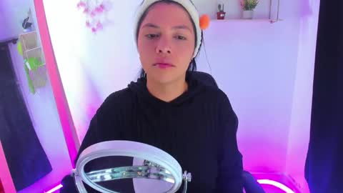 giaaaa   online show from 03-22-26, 11:19