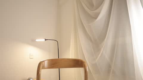 Leo online show from 02-20-25, 01:36