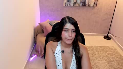 Gia online show from 06-25-26, 06:23