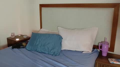 Gianella  online show from 03-22-26, 02:04