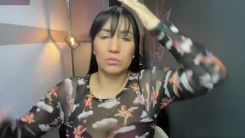 Snapshot of giafox_ chatting on 12-18-24, 12:18 G I A FOX online show from 12-18-24, 12:18