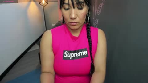 Snapshot of giafox_ chatting on 12-23-24, 04:17 G I A FOX online show from 12-23-24, 04:17