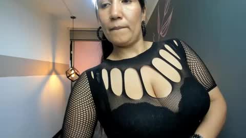 Snapshot of giafox_ chatting on 03-02-25, 10:56 G I A FOX online show from 03-02-25, 10:56