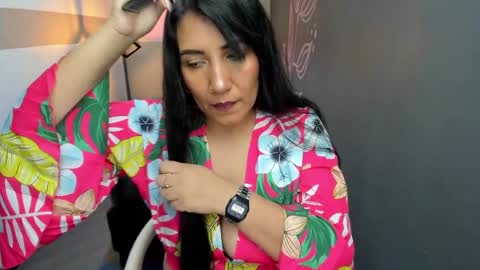 Snapshot of giafox_ chatting on 03-03-25, 12:58 G I A FOX online show from 03-03-25, 12:58