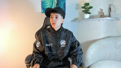 Snapshot of gian_rossii chatting on 06-08-26, 11:21 GIAN online show from 06-08-26, 11:21