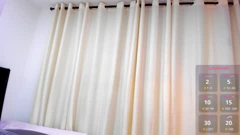 Snapshot of giana_gill chatting on 04-11-26, 11:47 Giana online show from 04-11-26, 11:47