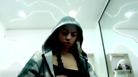 GiannaHott online show from 05-05-26, 12:24