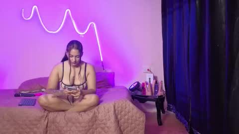 Giana Roberts online show from 02-02-26, 12:37