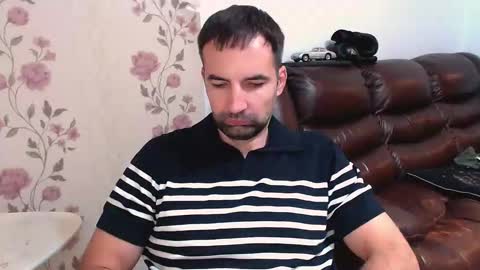 Gianni online show from 10-31-25, 08:59