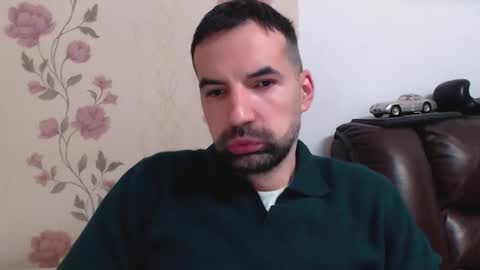 Snapshot of gianni_lion chatting on 04-10-26, 08:52 Gianni online show from 04-10-26, 08:52