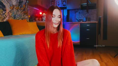 Snapshot of giantess_eva chatting on 12-14-24, 10:24 Eva online show from 12-14-24, 10:24