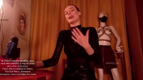 Snapshot of giantess_eva chatting on 10-16-25, 05:03 Eva online show from 10-16-25, 05:03