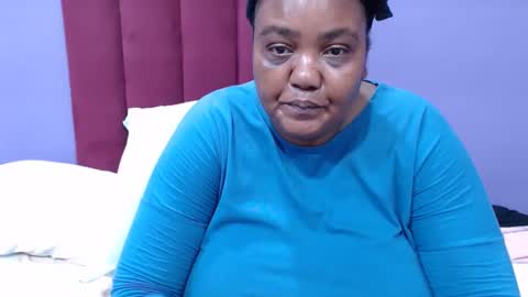 Snapshot of gianttitts chatting on 03-09-26, 06:12 gianttitts online show from 03-09-26, 06:12