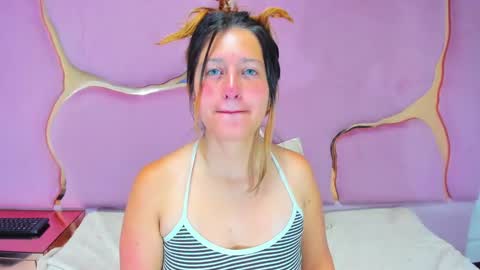 GiaRoussel online show from 01-03-25, 01:58