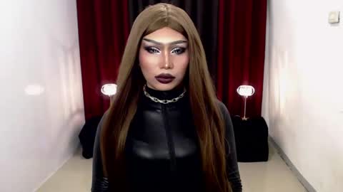 Snapshot of giaxxx01 chatting on 12-11-24, 07:09 Gia X online show from 12-11-24, 07:09