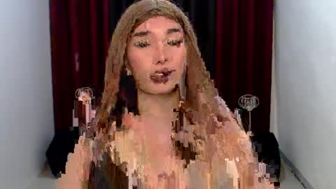 Snapshot of giaxxx01 chatting on 01-25-25, 06:34 Gia X online show from 01-25-25, 06:34