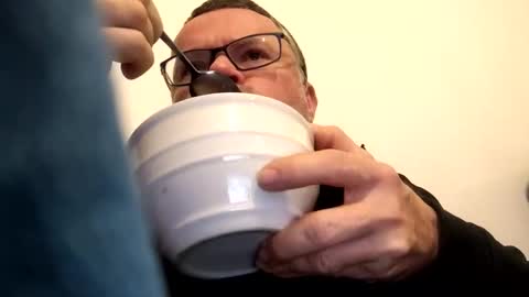 Snapshot of giddyup2222222 chatting on 11-17-25, 08:09 giddyup2222222 online show from 11-17-25, 08:09