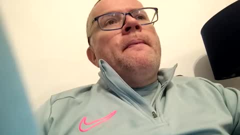 giddyup2222222 online show from 02-11-26, 11:04