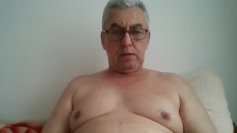 gigi1970 online show from 04-12-26, 09:03