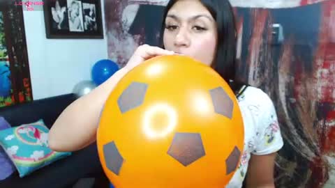 Gigi 3 online show from 06-19-26, 09:18
