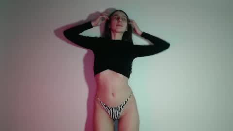 Snapshot of gigi_nix chatting on 03-11-25, 03:56 Gigi online show from 03-11-25, 03:56