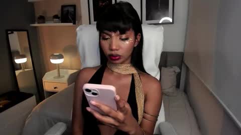 GIGI online show from 10-28-25, 05:11