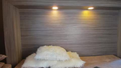 gigi wilden online show from 10-18-25, 01:45