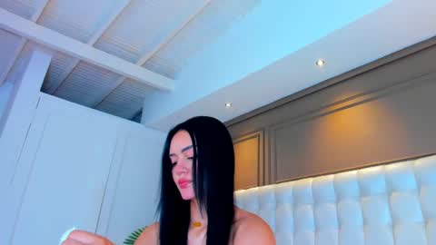 gigi wilden online show from 06-25-26, 11:15