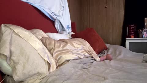 gigibankit2025 online show from 04-09-26, 05:07