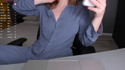 gigihadd online show from 03-26-26, 03:39