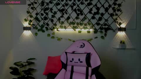 Gisel online show from 12-20-24, 11:47