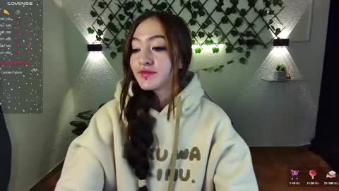 Gisel online show from 12-27-24, 12:01