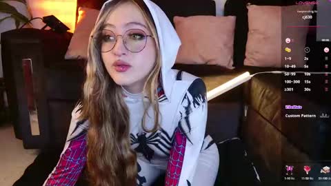 Gisel online show from 02-27-25, 03:36