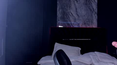 Snapshot of gigiidoll chatting on 02-08-25, 02:38 Gigi Doll online show from 02-08-25, 02:38