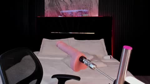 Snapshot of gigiidoll chatting on 02-11-25, 02:46 Gigi Doll online show from 02-11-25, 02:46